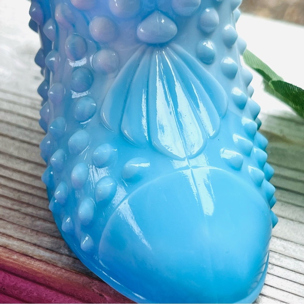 Vintage Fenton Blue & White Hobnail Milk Glass Victorian Style Shoe Figurine - Picture 6 of 11